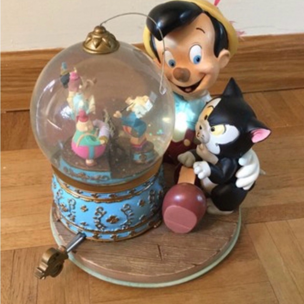 Pinocchio Musical Snow Globe Figurine with Figaro - Light Blue